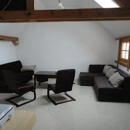 Nad Morzem I Jeziorem Dworek *