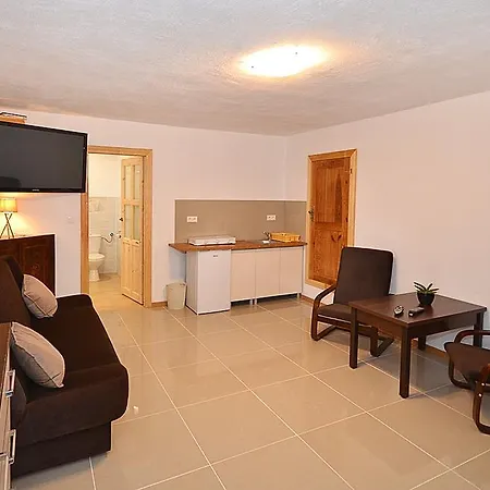 Nad Morzem I Jeziorem Dworek Feriegård Kopań