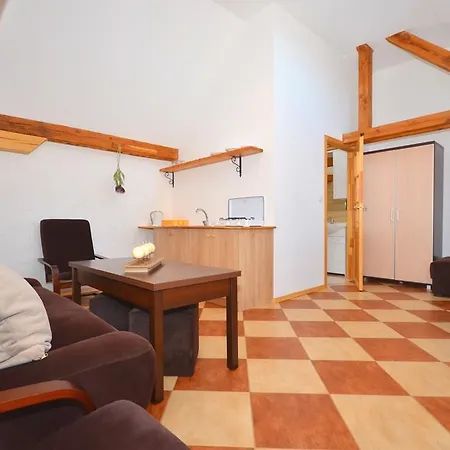 Feriegård Nad Morzem I Jeziorem Dworek