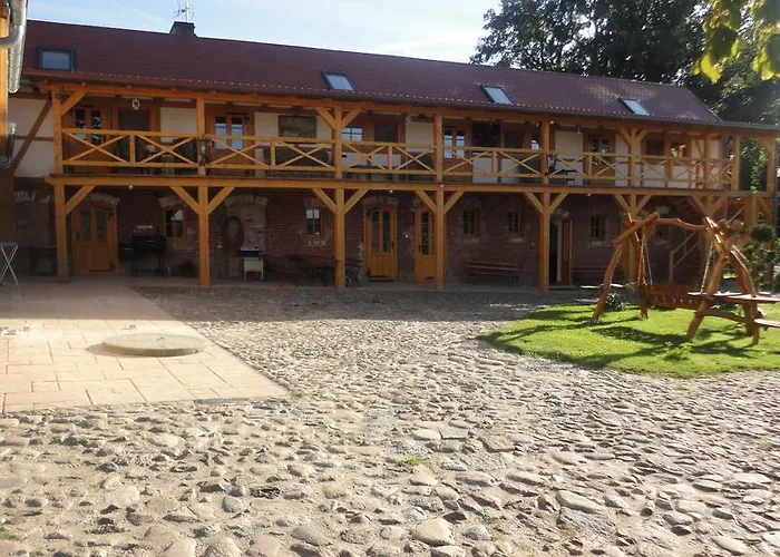 Nad Morzem I Jeziorem Dworek * Kopań