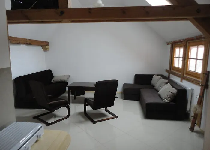 Nad Morzem I Jeziorem Dworek *