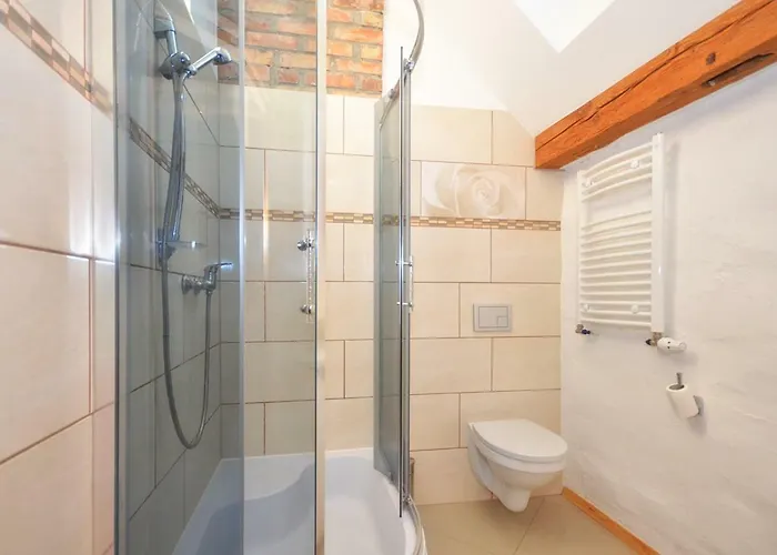 Nad Morzem I Jeziorem Dworek Kopań